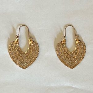 Vintage Peach Heart Leaf dangle earrings